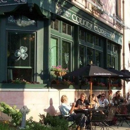 County Clare Inn Milwaukee Extérieur photo