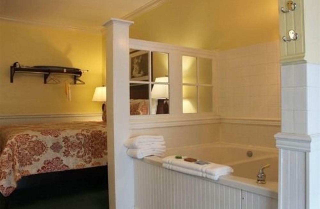 County Clare Inn Milwaukee Extérieur photo